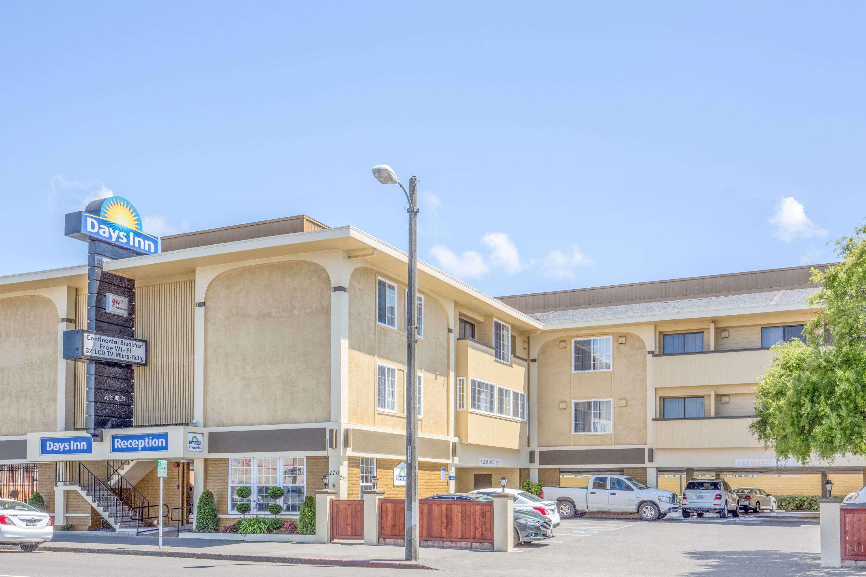 Days Inn By Wyndham Eureka Ca Exterior foto